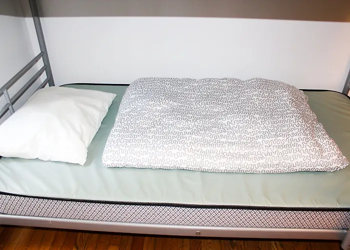 Auberge L'Apero - Hostel Montreal